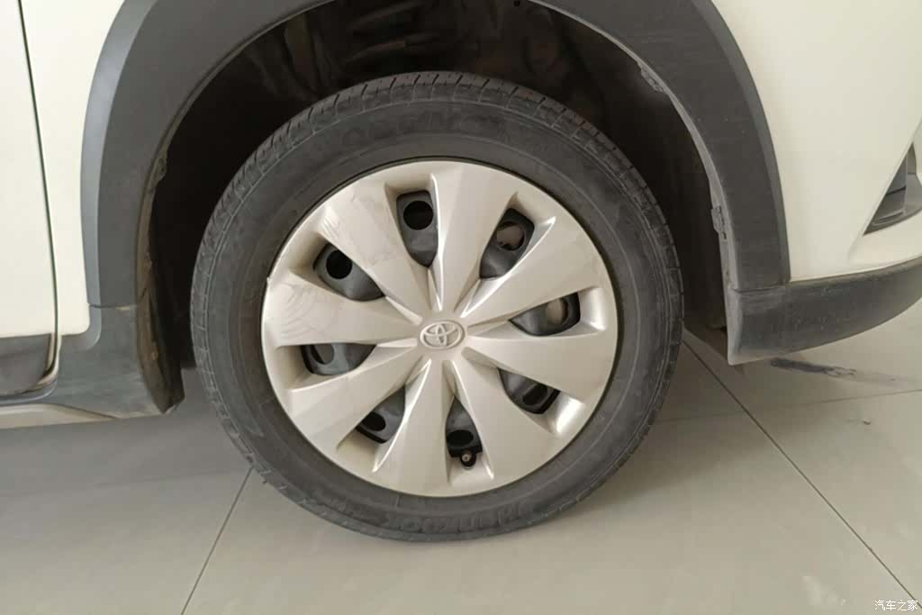Toyota YARiS L, 2020 6