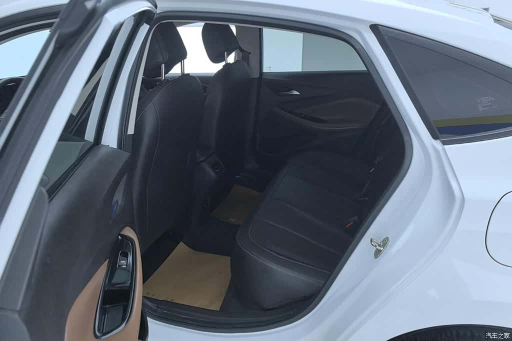 Buick Verano, 2022 11