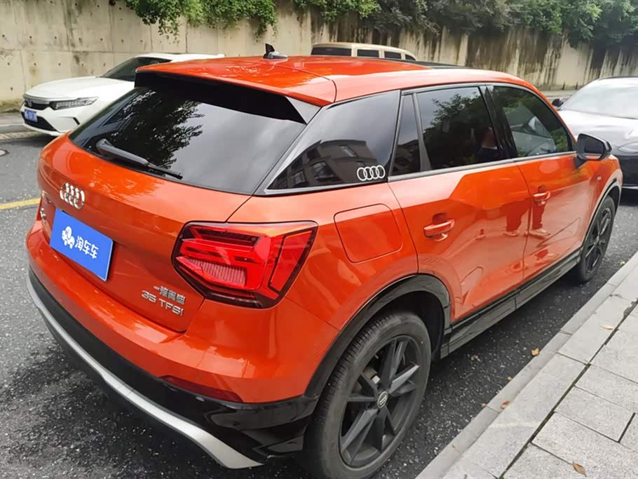 Audi Q2L Audi Q2L