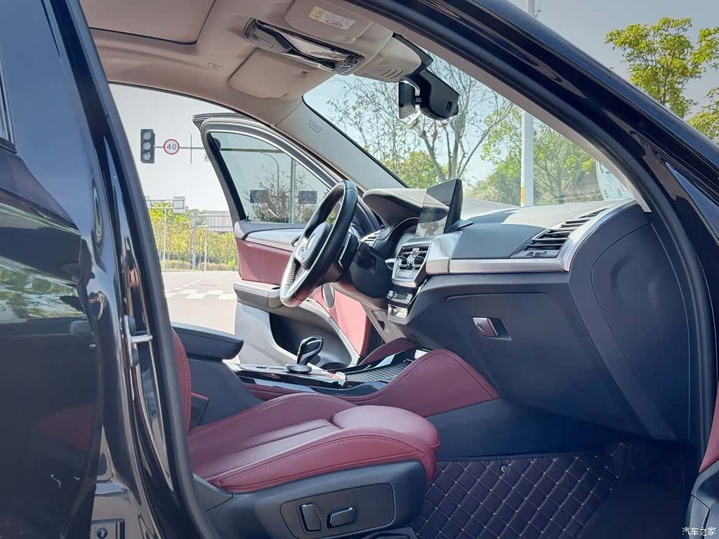 BMW X4, 2024 все фото