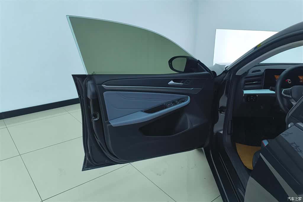 Volkswagen Lamando, 2023 7