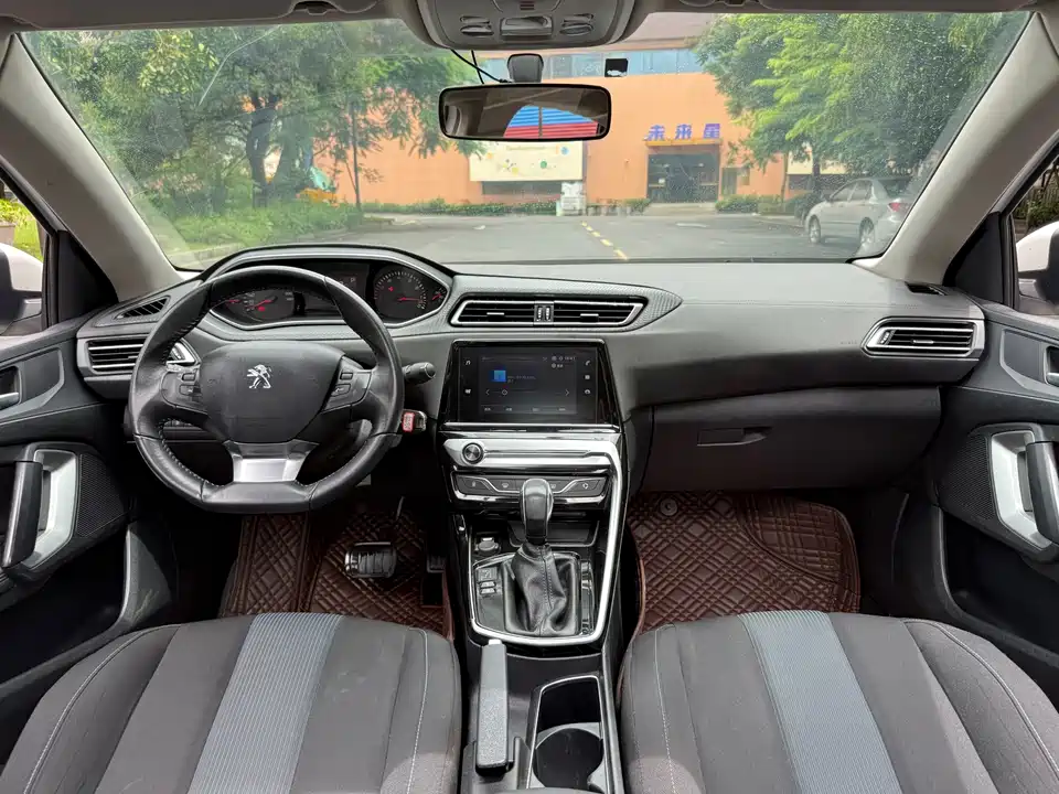 Peugeot 308