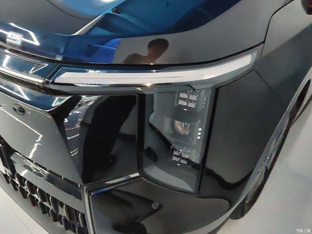 Maxus 7, 2025 24