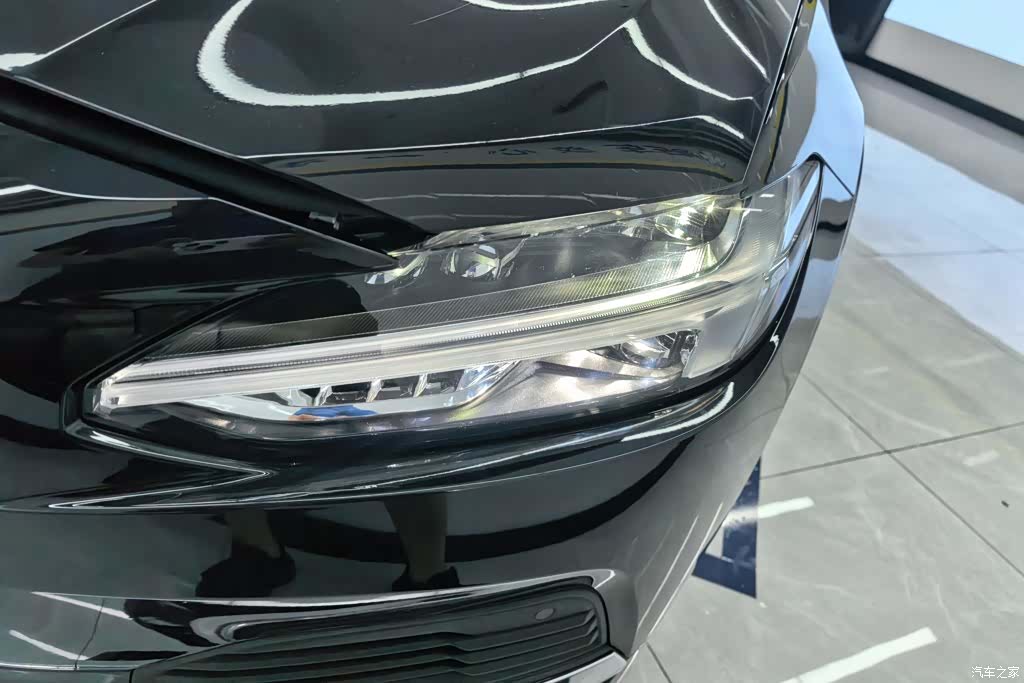 Volvo S90, 2025 все фото
