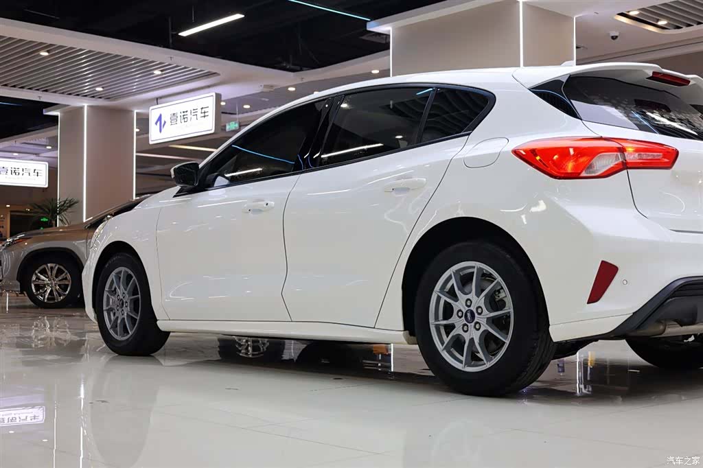 Ford Focus, 2020 11
