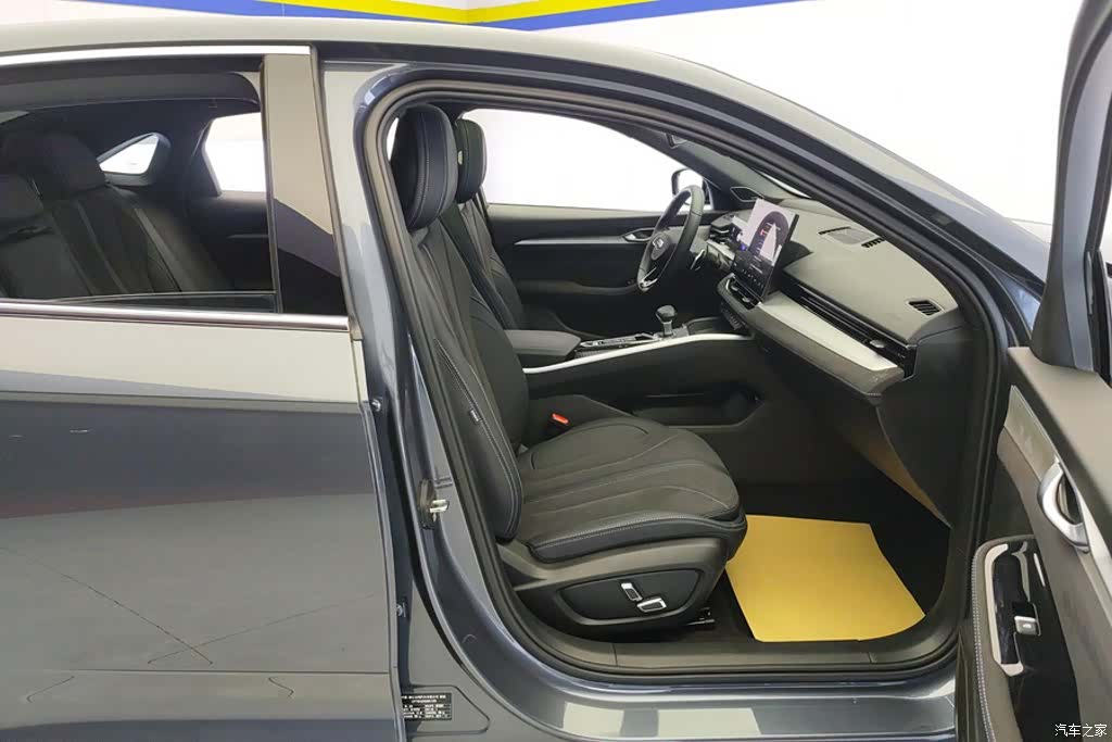 Geely Preface, 2025 8