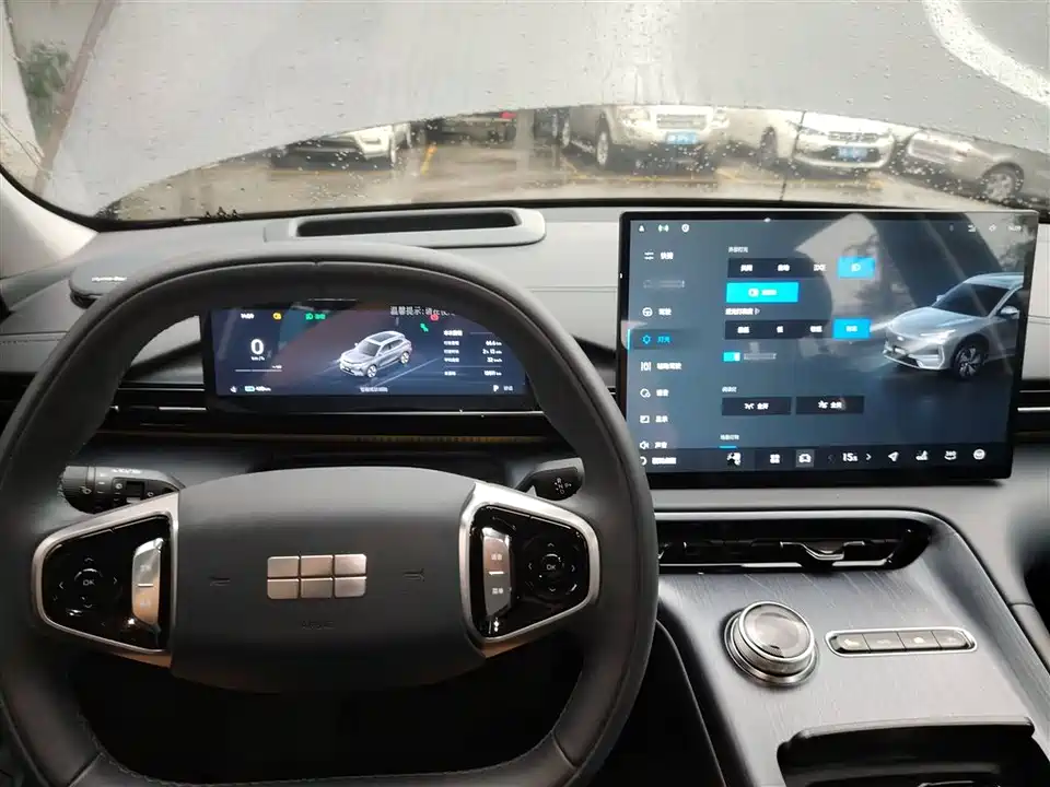 Geely Galaxy Galaxy E5