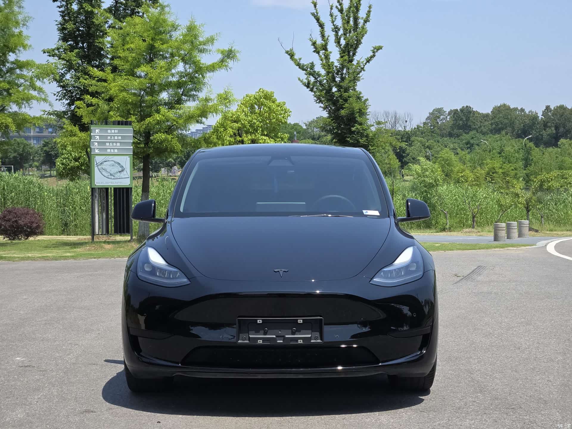 Tesla Model Y, 2022 2