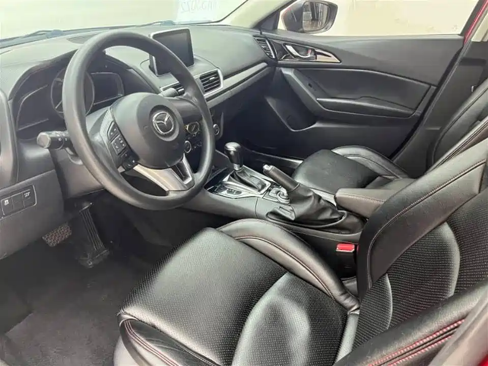 Mazda 3 Angkesaila