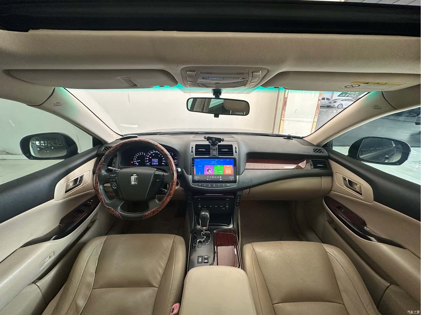 Toyota Crown, 2012 12