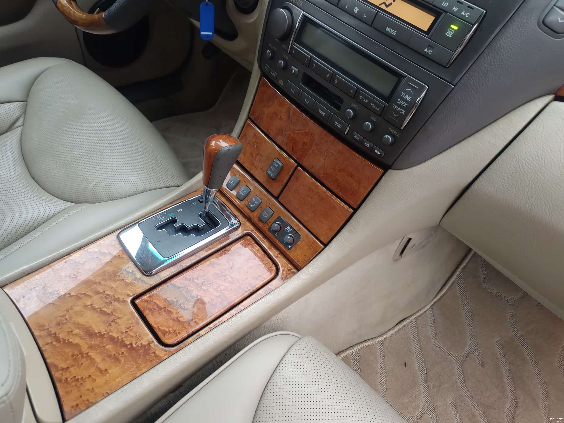 Lexus LS, 2005 19