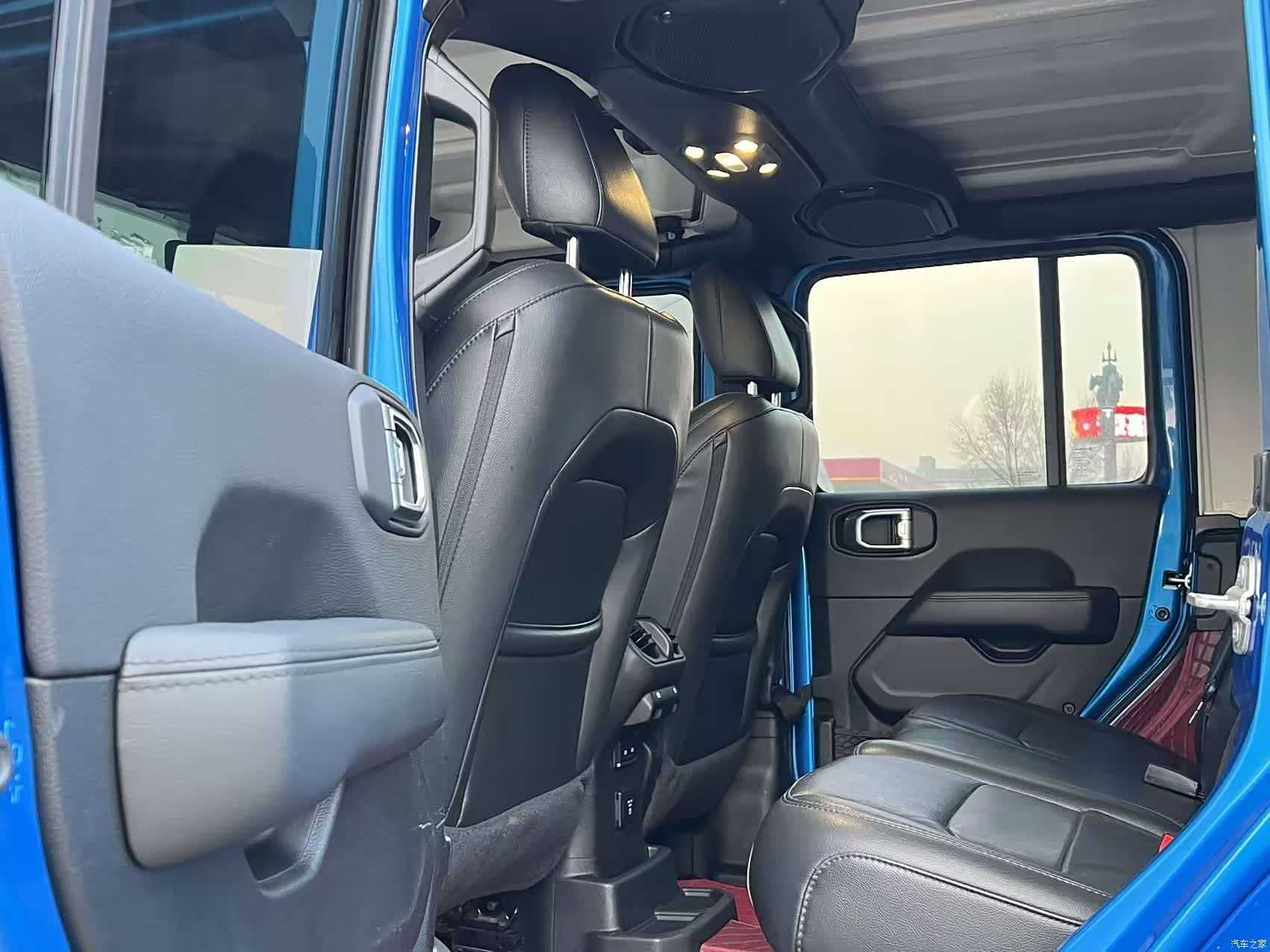 Jeep Wrangler, 2023 8
