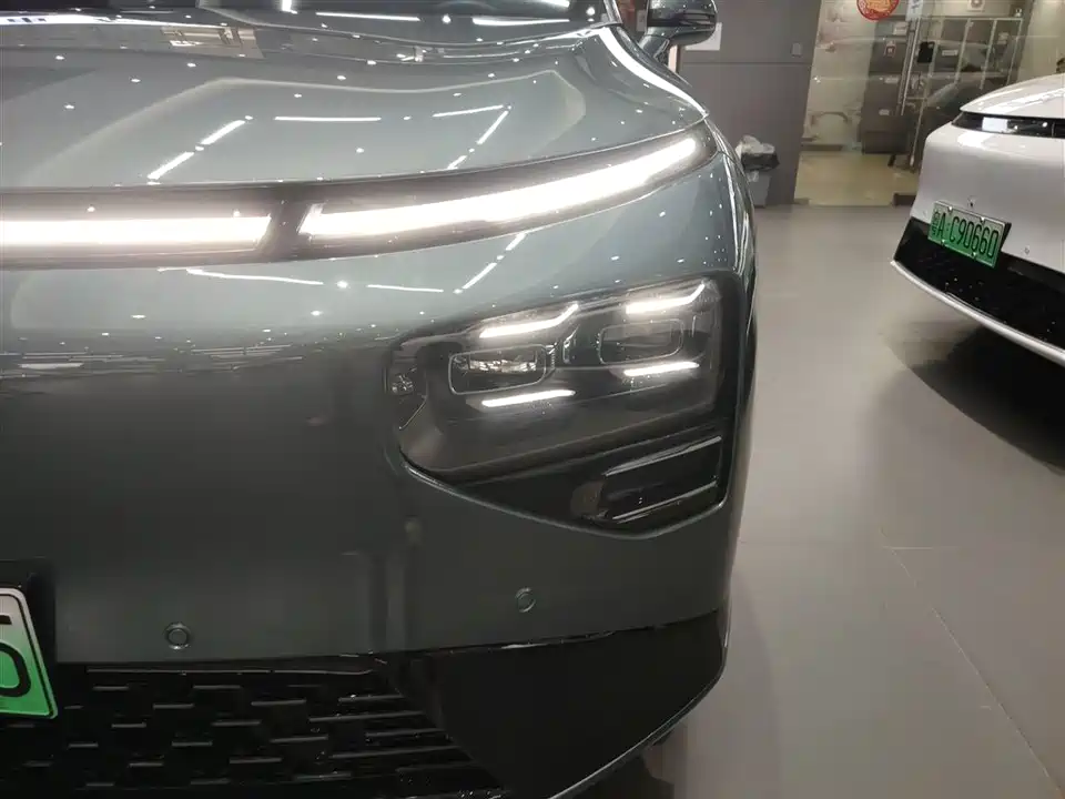 XPENG G9