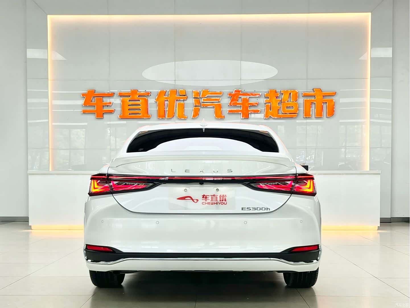 Lexus ES, 2025 6