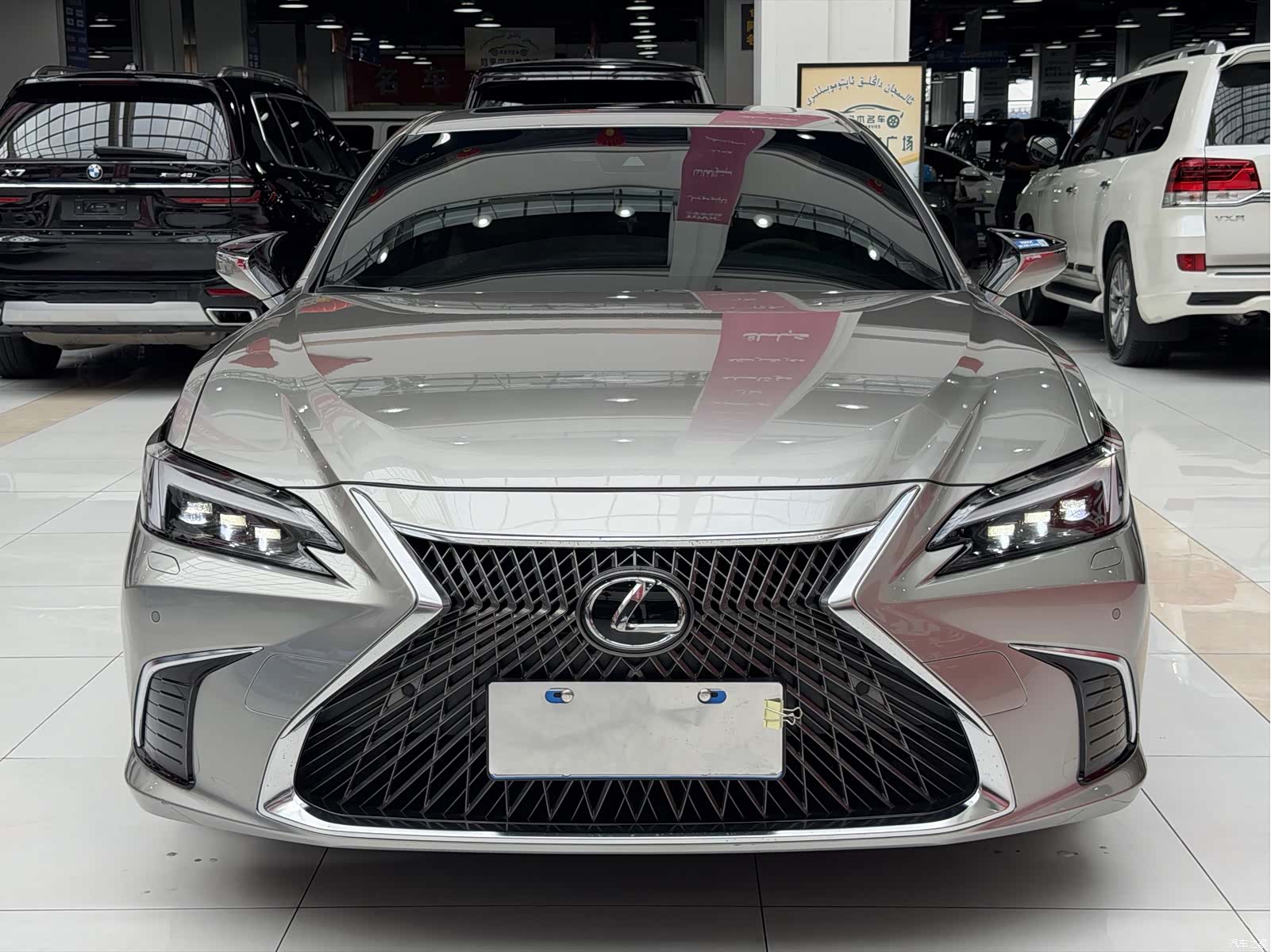 Lexus ES, 2025 2