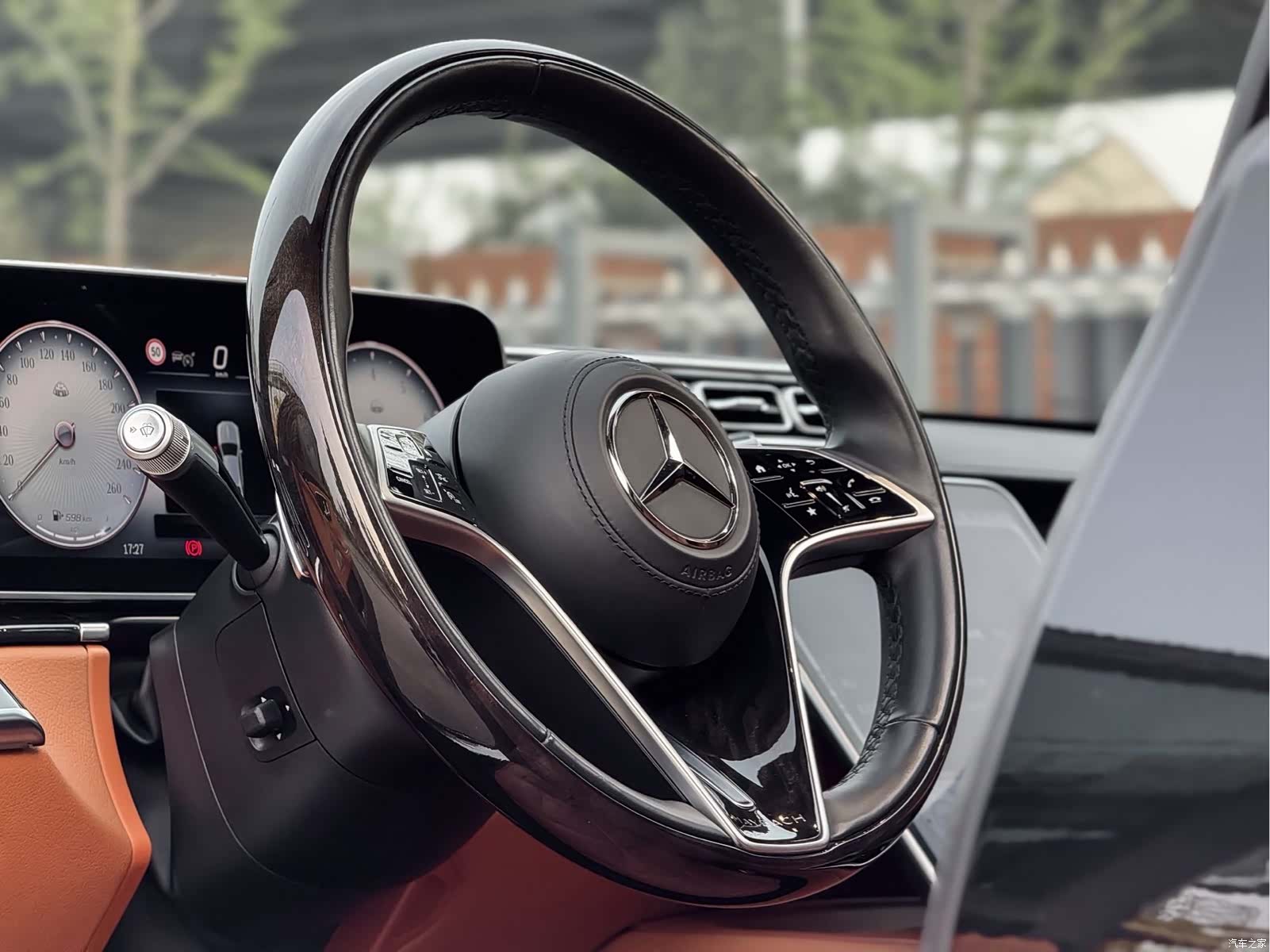 Maybach S-Class, 2023 11