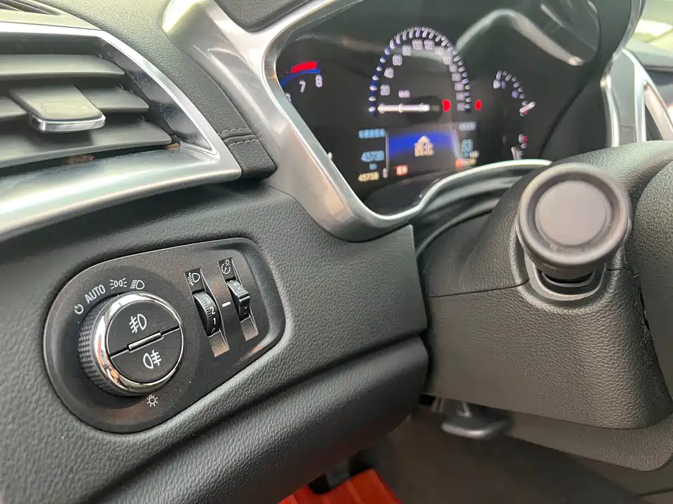 Cadillac SRX