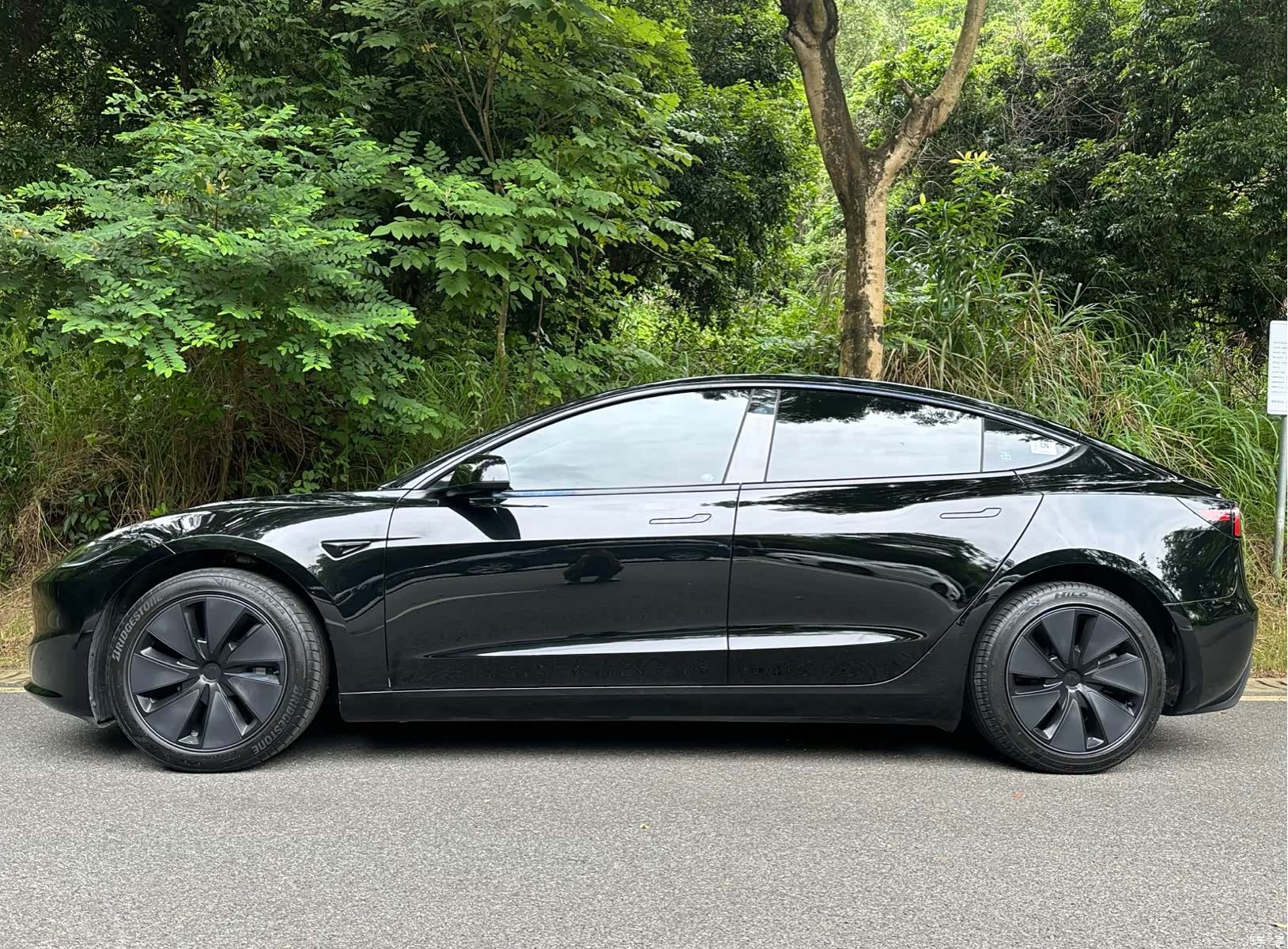 Tesla Model 3, 2025 2