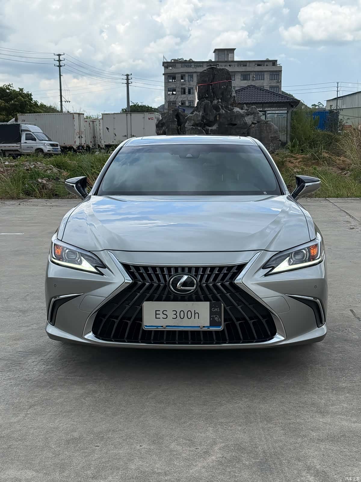 Lexus ES, 2023 2