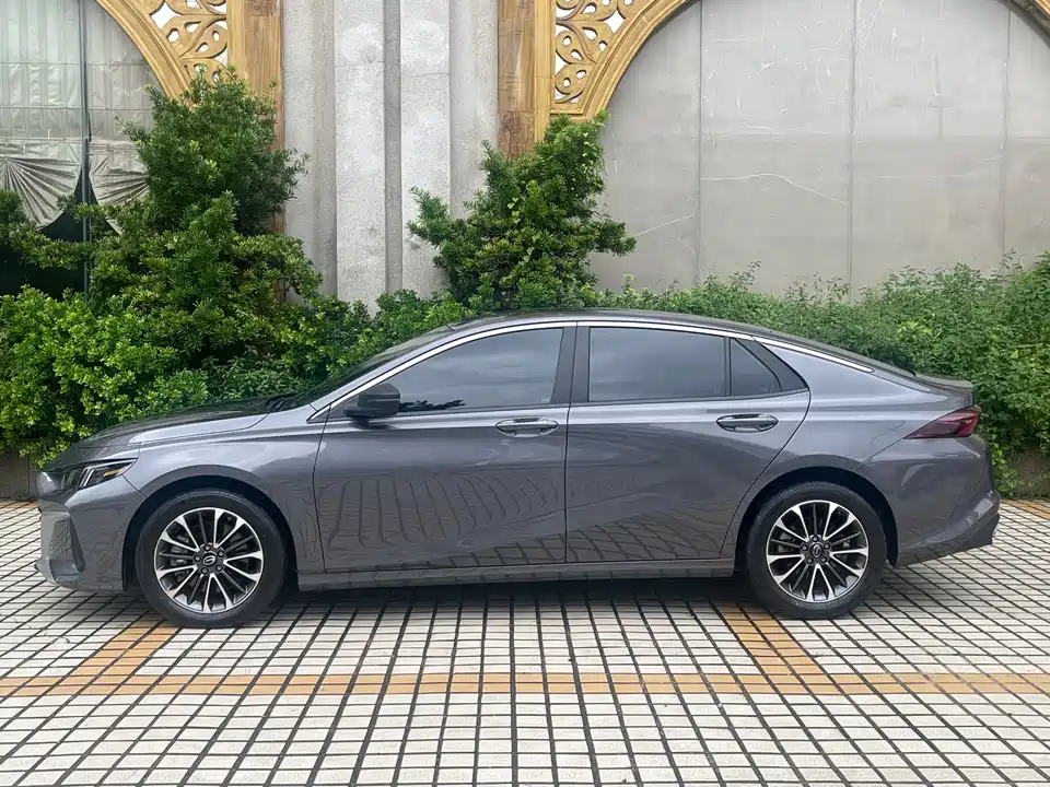 Trumpchi Shadow Leopard
