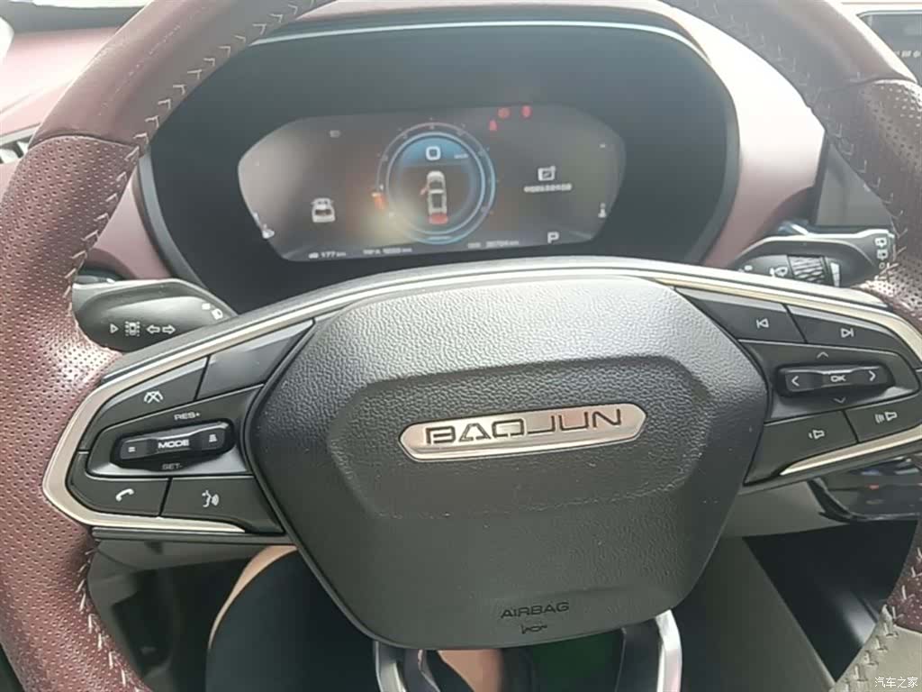 Wuling RS-5, 2019 11