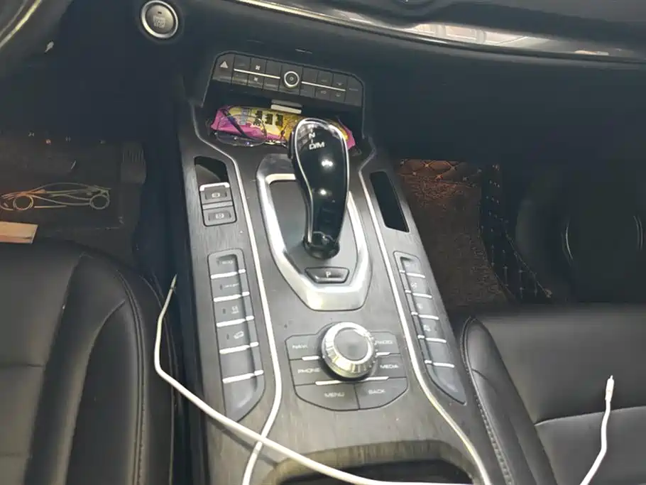 Weipai VV5