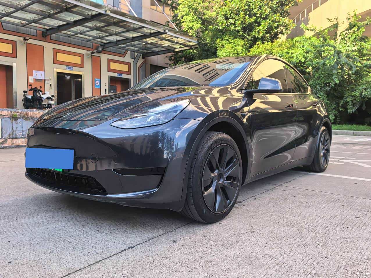 Tesla Model Y, 2024 4