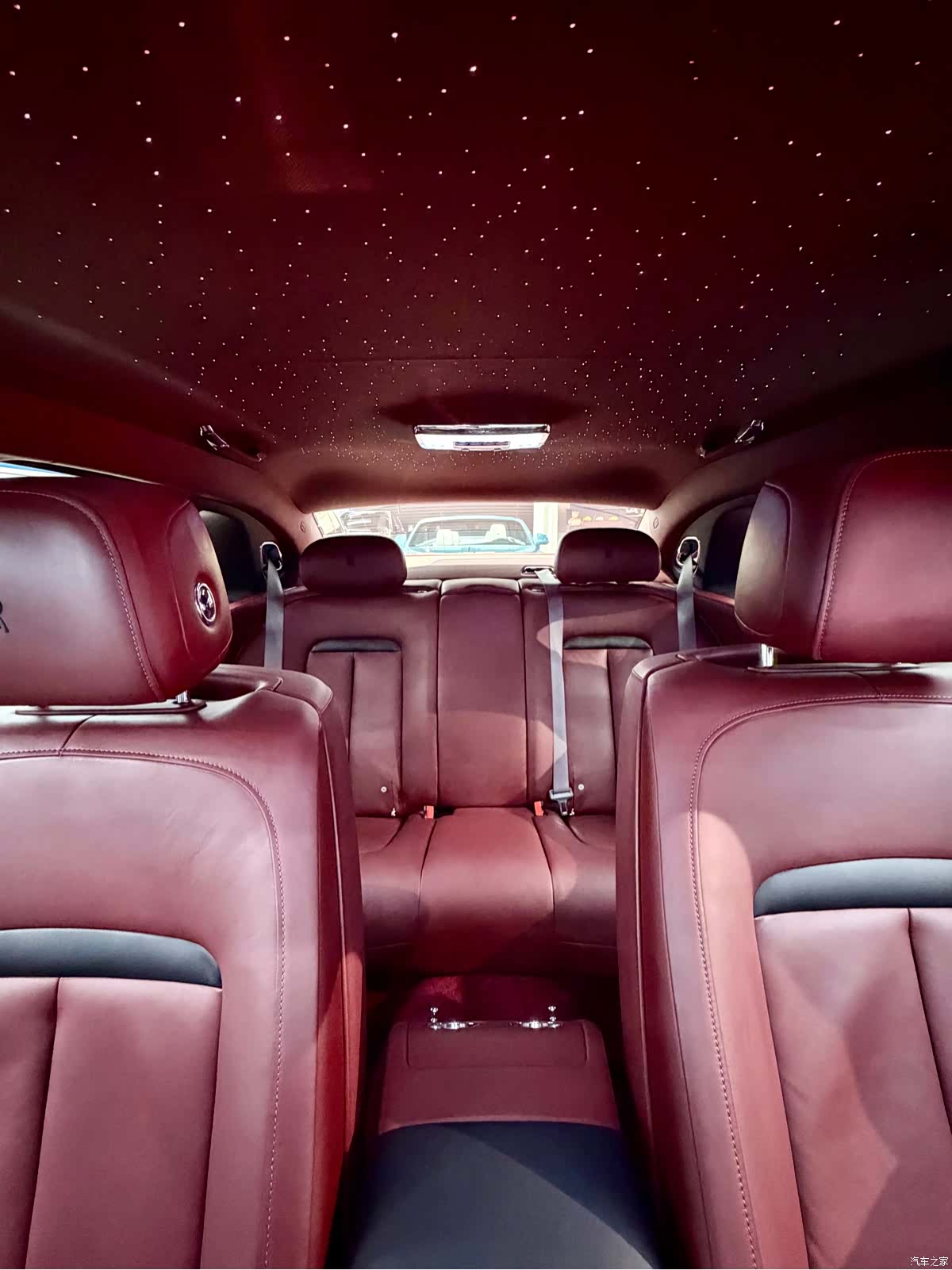 Rolls-Royce Ghost, 2024 11