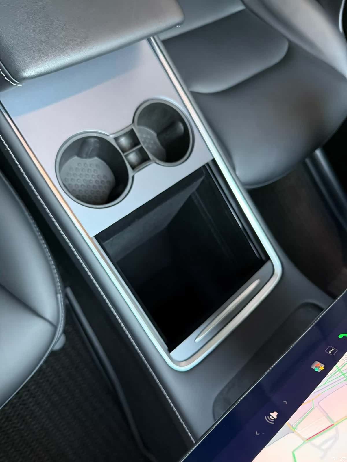 Tesla Model Y, 2021 все фото