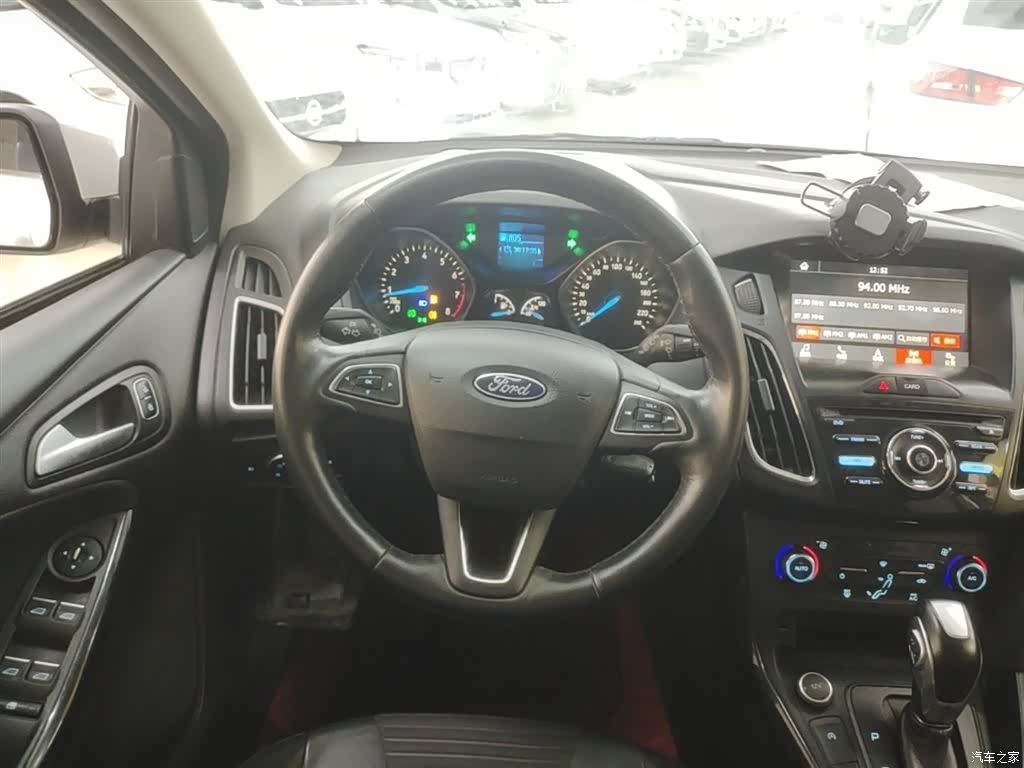 Ford Focus, 2017 11