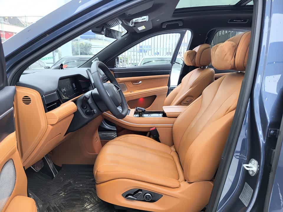 AITO Ask the world M7