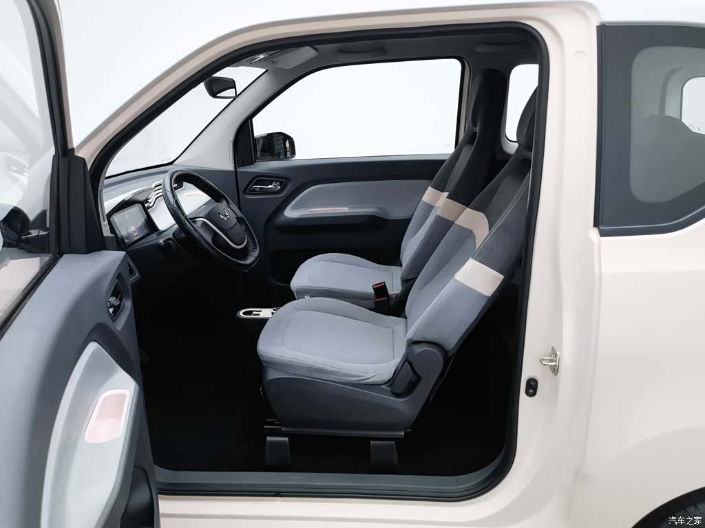 Wuling MINIEV, 2021 10