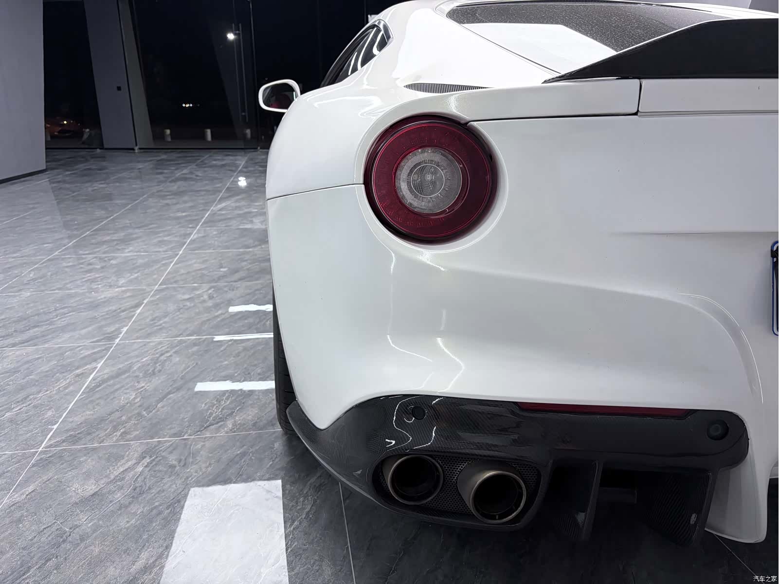 Ferrari F12ber, 2014 10