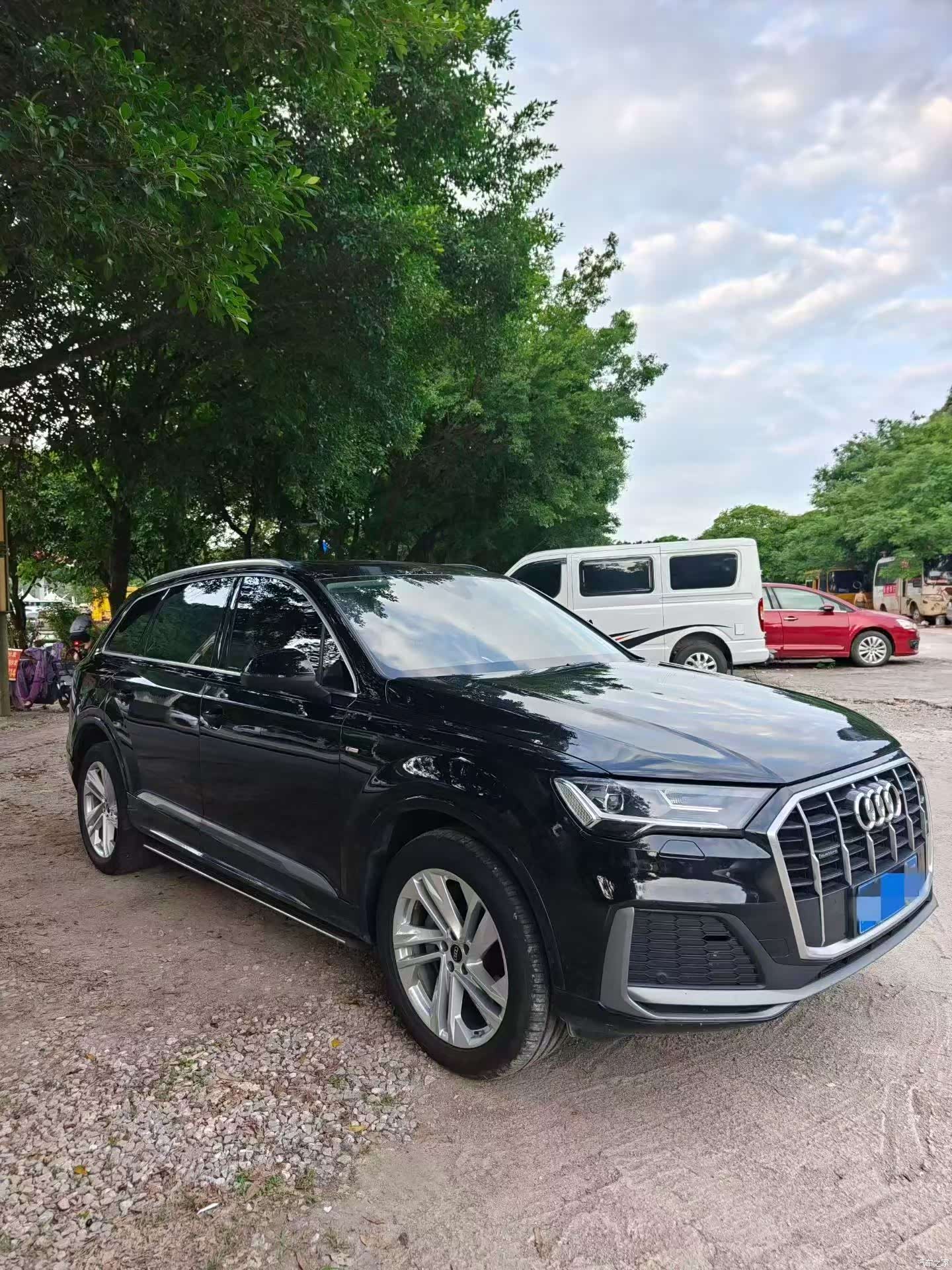 Audi Q7, 2022 3