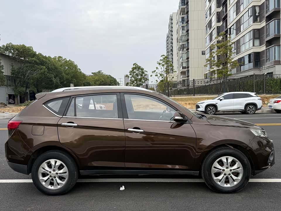 Landwind X5