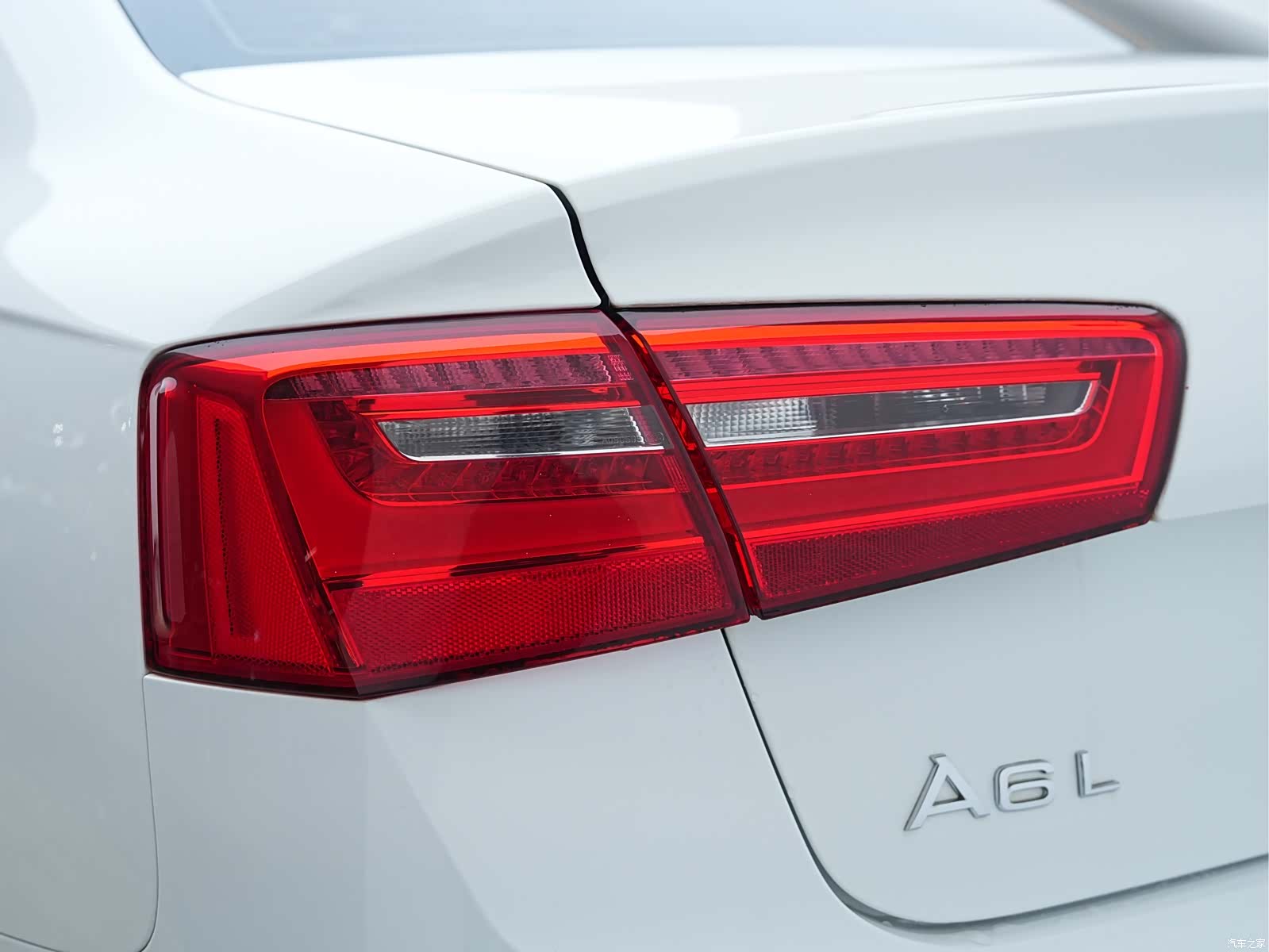 Audi A6L, 2015 11