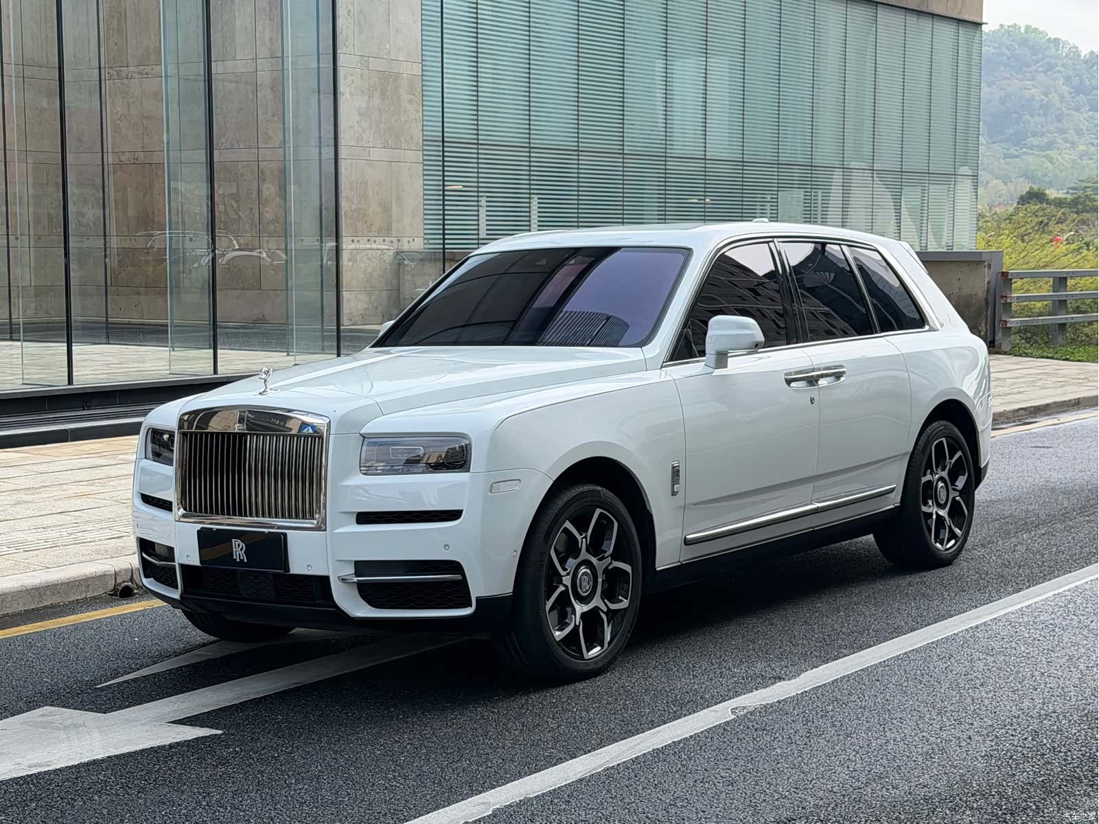 Rolls-Royce Cullinan, 2021 1