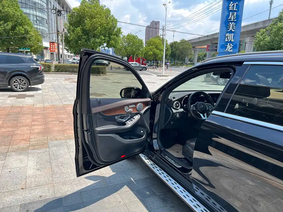 Mercedes-Benz GLC Mercedes-Benz GLC