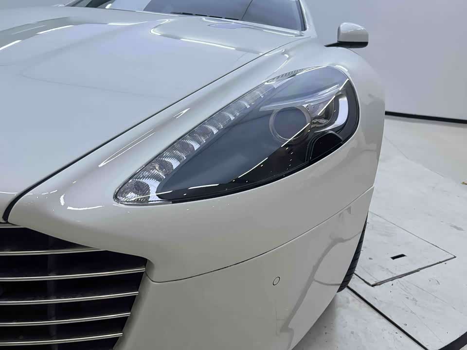 Aston Martin Rapide