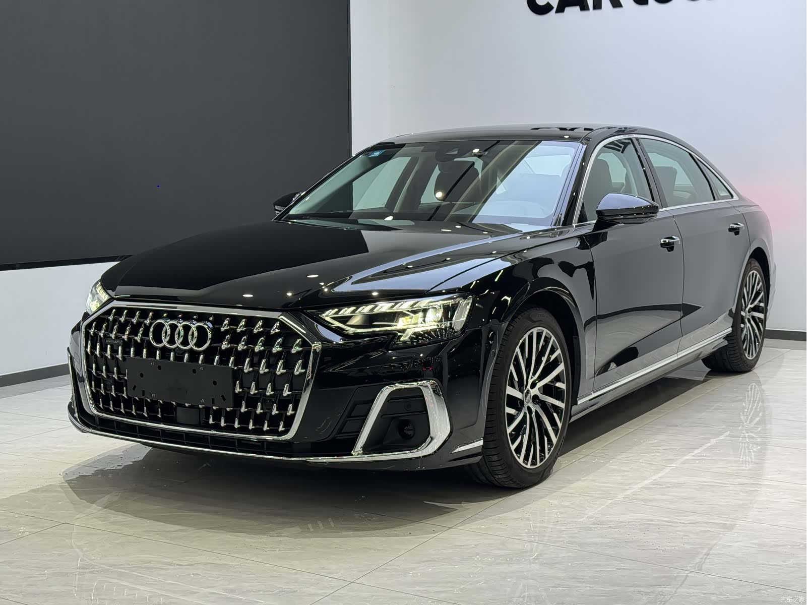 Audi A8L, 2023 1
