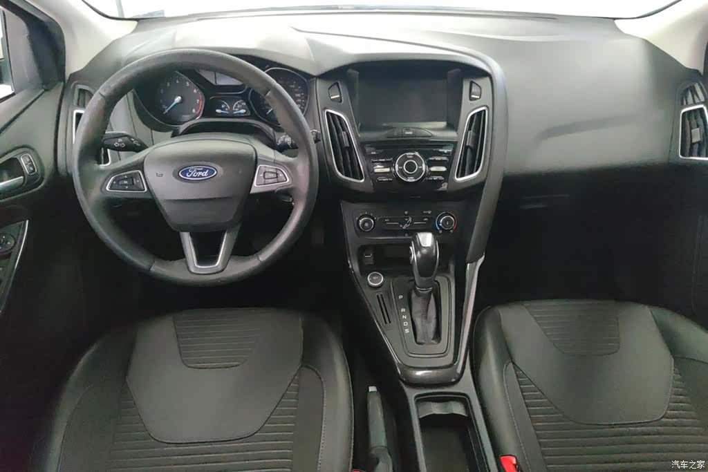 Ford Focus, 2018 12