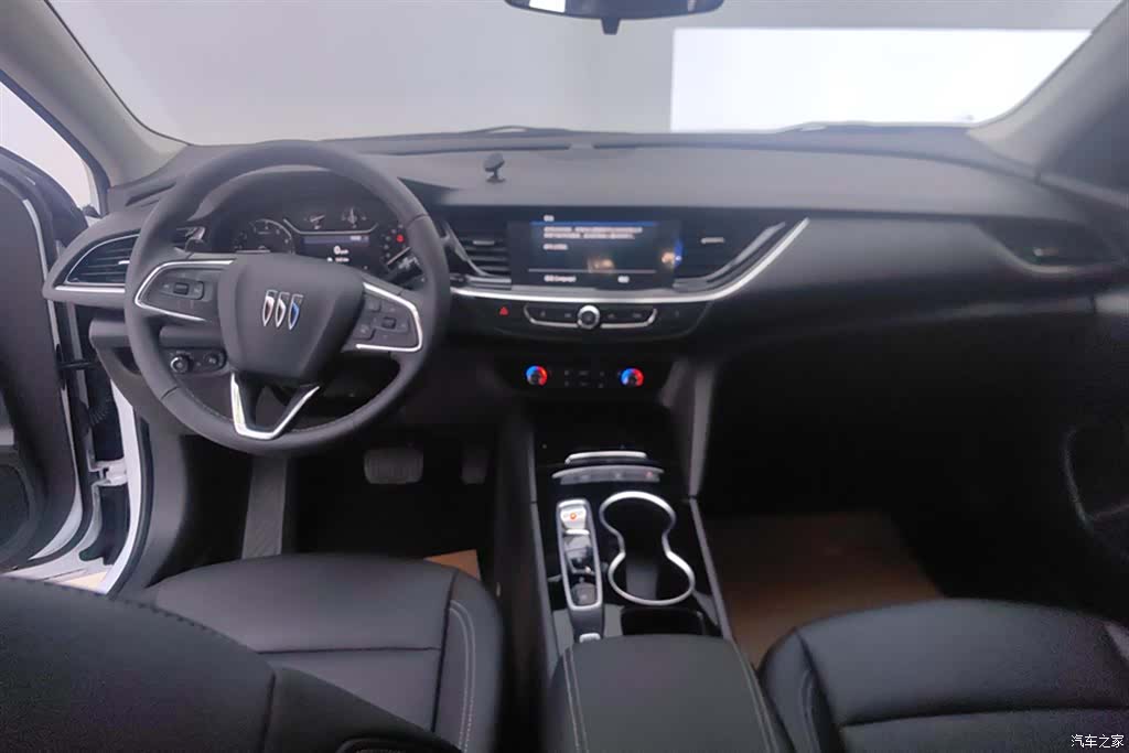Buick Regal, 2025 12