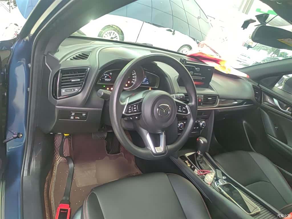 Mazda CX-4, 2022 10