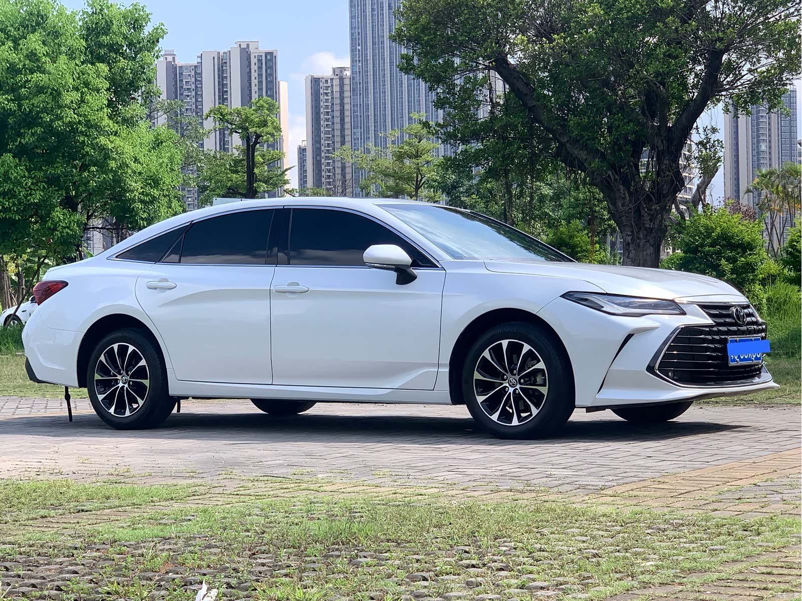 Toyota Avalon, 2024 3