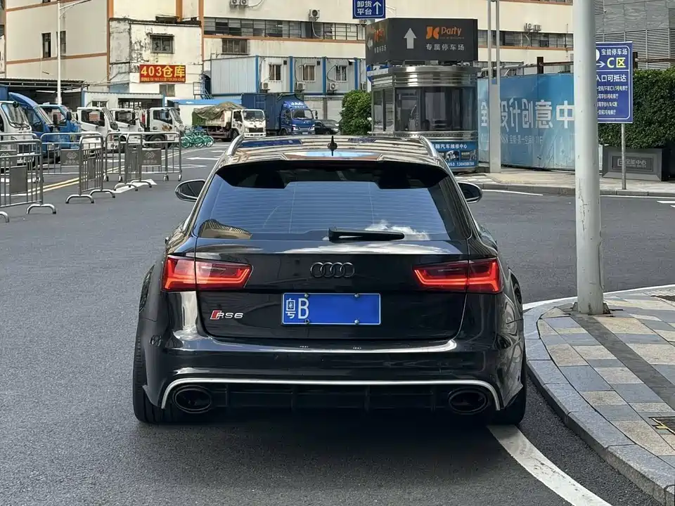 Audi RS 6