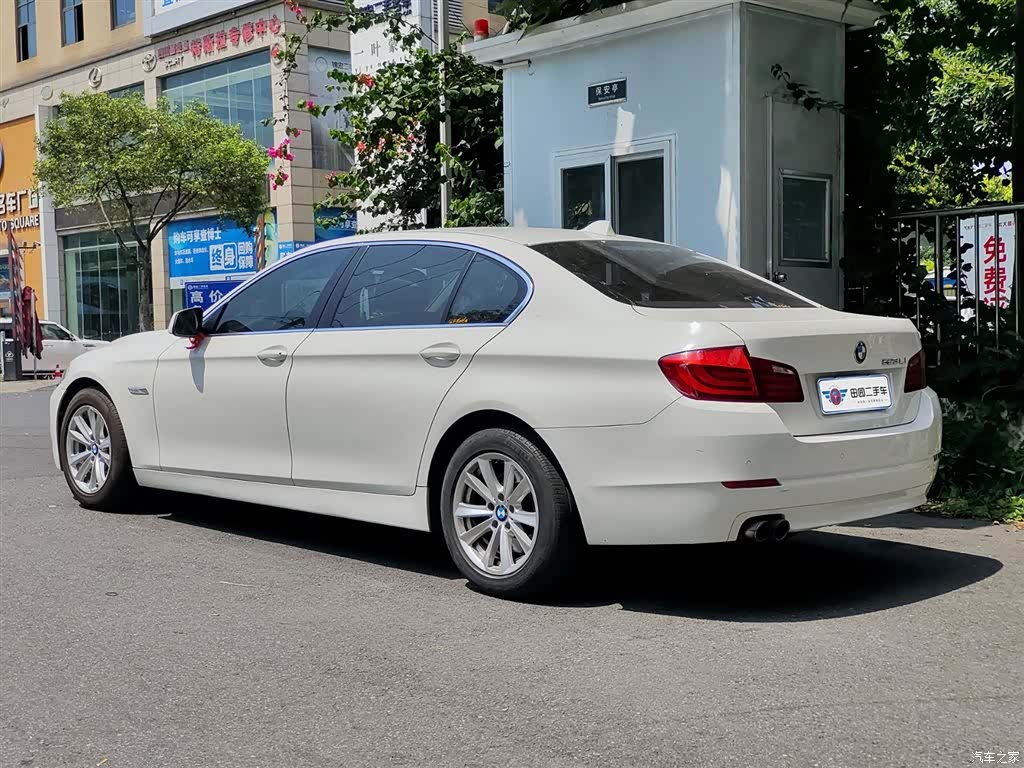 BMW 5 Series, 2011 4