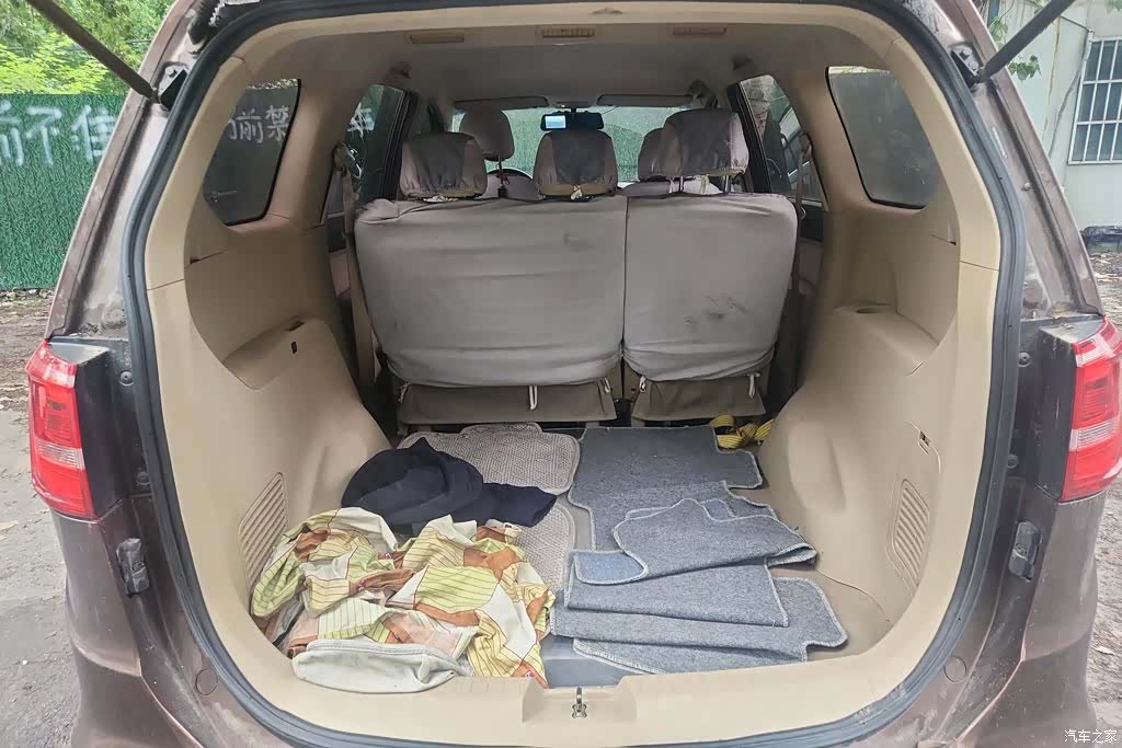 Wuling 730, 2017 4