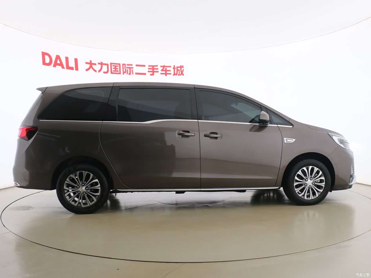 Buick GL8, 2023 4