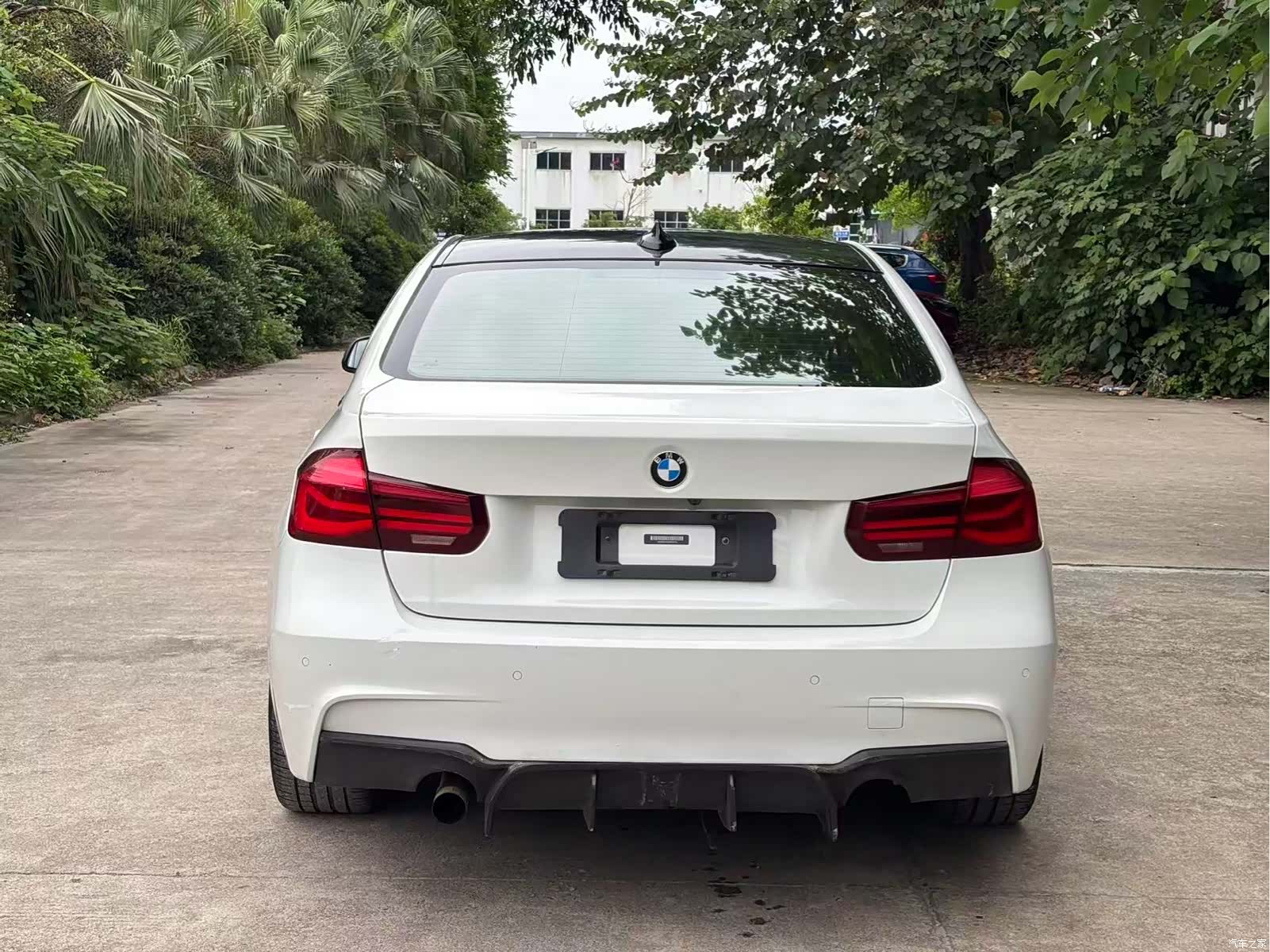 BMW 3 Series, 2018 все фото