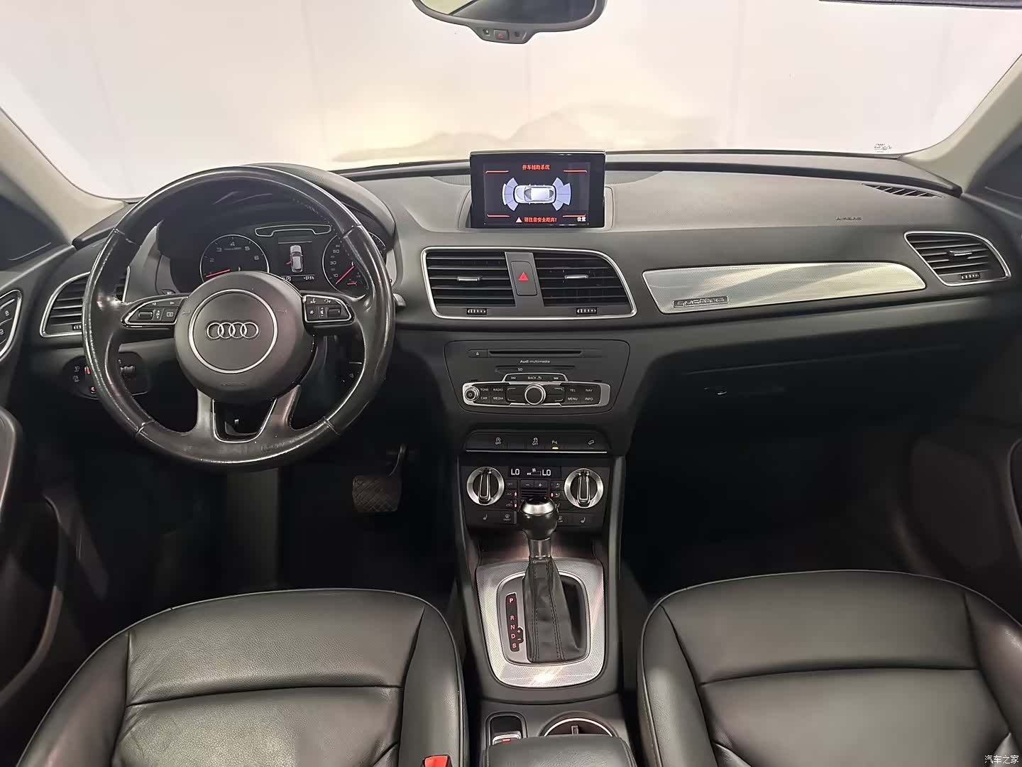 Audi Q3, 2015 11